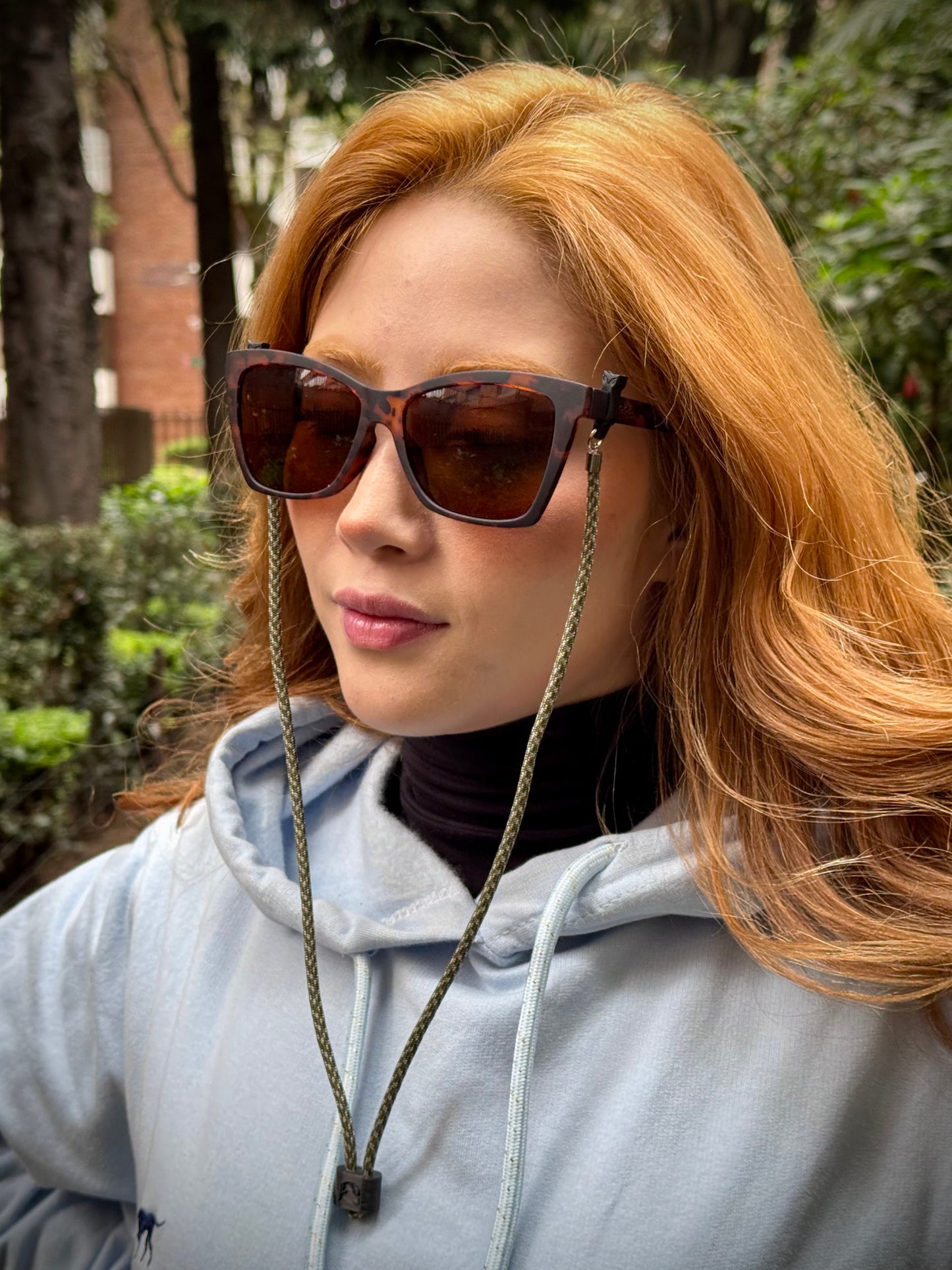 Cuelga Gafas Deportivos Buma E10